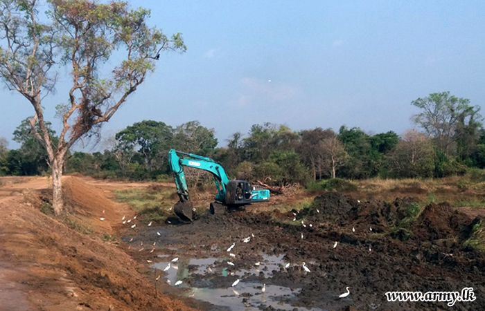 ජාතිය ගොඩනැගිමේ කාර්යභාරයේ නිරතව සිටින යුද්ධ හමුදා භට පිරිස් වැව් 24 කට අධික ප්‍රමාණයක ප්‍රතිසංස්කරණ කටයුතු අවසන් කෙරේ 