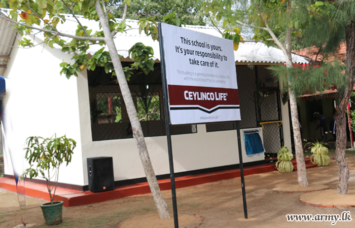 Troops Build New Library Building in Tamil School 