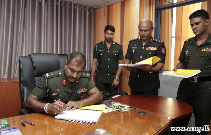 නව යුධෝපකරණ මාස්ටර් ජෙනරාල් ලෙස  මේජර් ජෙනරාල් සත්‍යප්‍රිය ලියනගේ සිය ධුරයෙහි රාජකාරී අරඹයි