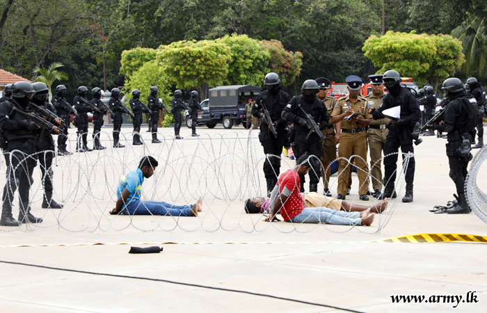 ‘Cormorant Strike - 2018’ Enters Nelum Pokuna to Rescue VIP Hostages  