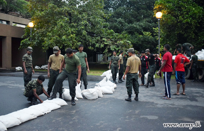 පාර්ලිමේන්තු පරිශ්‍රයට ගංවතුර වැලැක්වීම සඳහා භට පිරිස්හි සහාය 