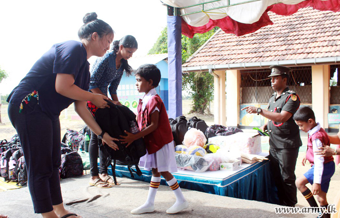 571 Brigade Gets Down Canadian Youths to Help Kilinochchi Students  