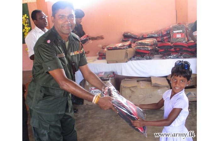 661 Brigade’s Initiative Gives Away School Accessories to Pooneryn Children