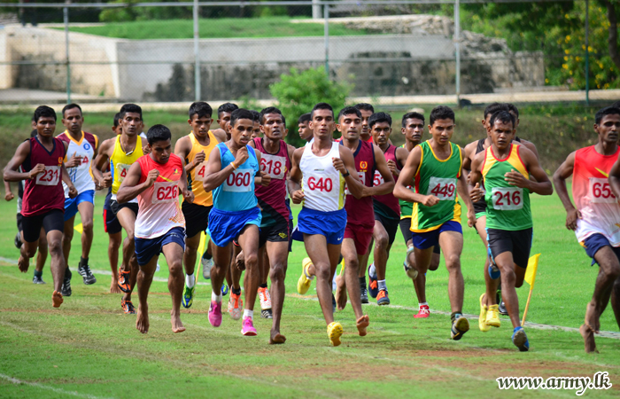 Jaffna Athletic Finals Attract Hundreds of Army Personnel