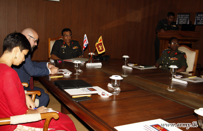 British High Commission Delegates Meet Jaffna Commander