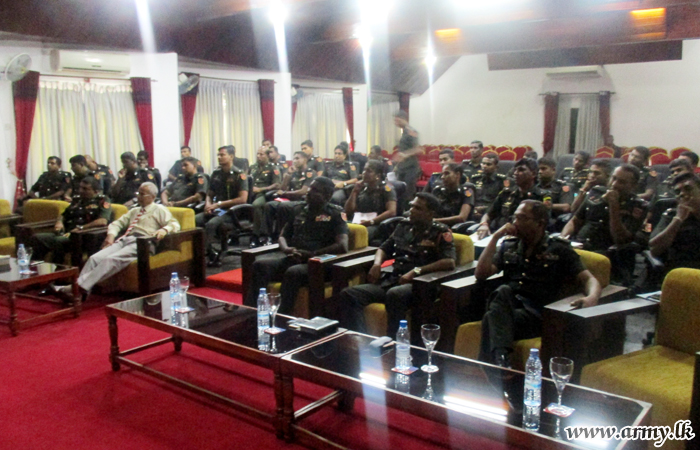 SFHQ - West Troops Learn ‘Effective Communication’