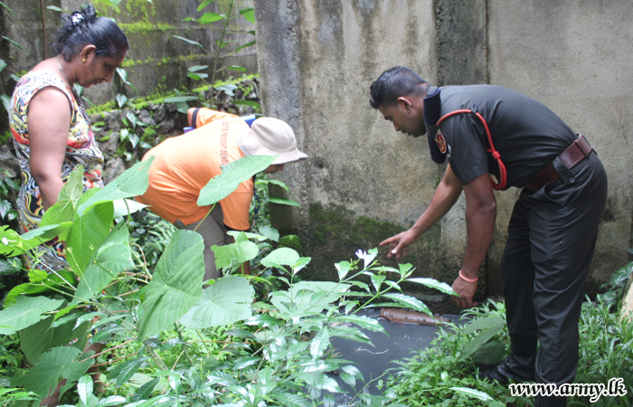 Army Troops Support Mosquito Controls in Colombo, Gampaha & Kalutara  