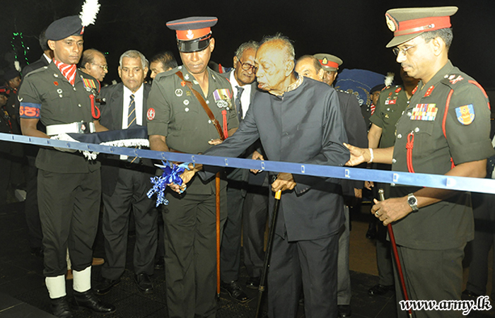 புதிதாக கட்டமைக்கப்பட்ட இலங்கை இராணுவ இலேசாயுத காலாட் படையணியின் ஆணைச் சீட்டு உத்தியோகத்தர்கள் மற்றும் சார்ஜன்ட் நலன்புரி விடுதி