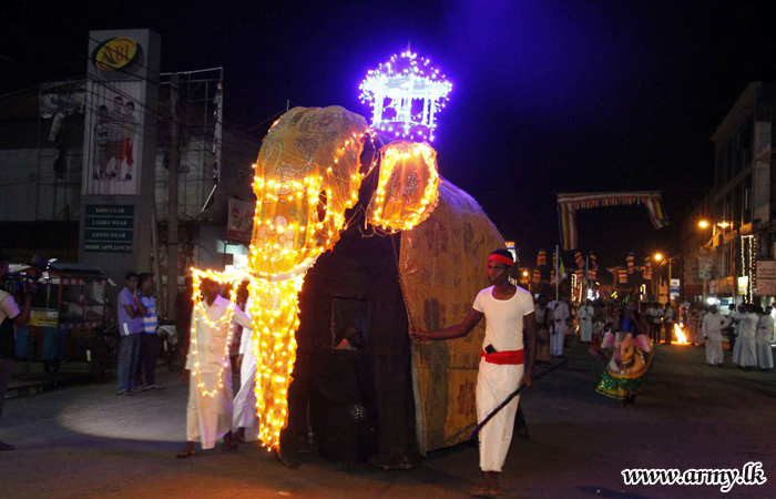 Annual ‘Unduvap Perahera’ Held at Jaffna Naga Viharaya