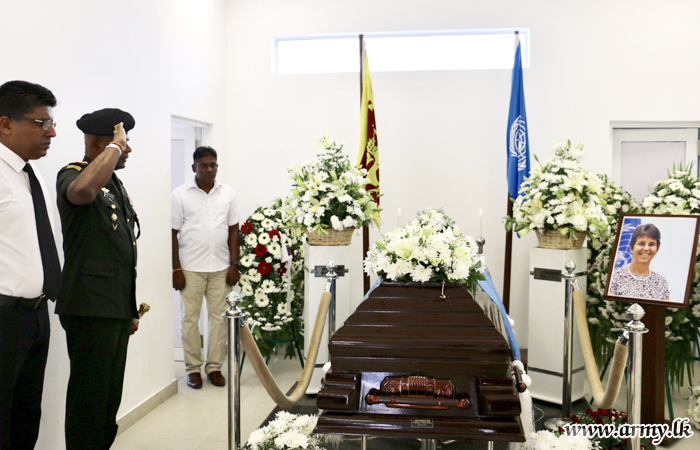 Commander Pays Respects to Late UN Resident Coordinator 
