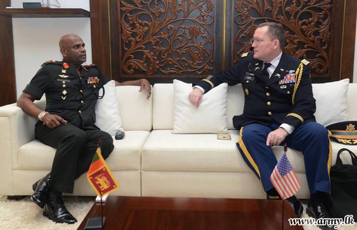 First Foreign Envoy Calls on New Commander of the Army 