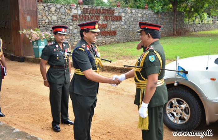New East Commander Meets Troops Serving 23 Division & Its Brigades 