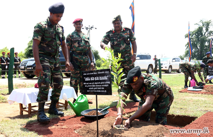 ‘වන රෝපා’ රුක් රෝපණ ව්‍යාපෘතියට ආධාරයක් වෙමින් යුද්ධ හමුදාධිපති ‘රණවිරු හරිත අරණ’ වැඩසටහන ආරම්භ කරයි