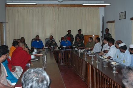 Security & Police chiefs meet Trincomalee leaders